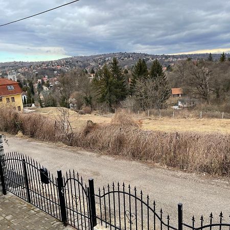 Malibu Apartman Miskolc Buitenkant foto